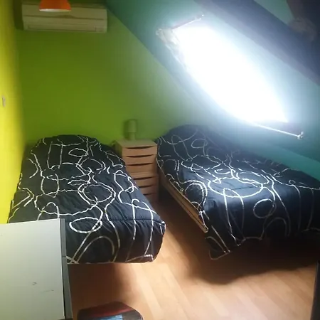 Au Numero 4